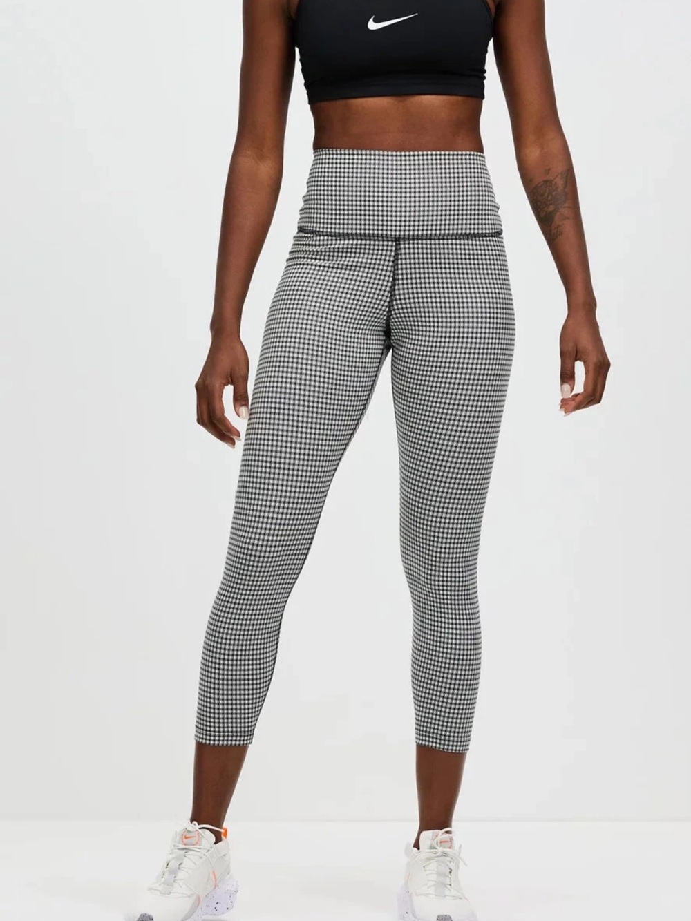 Nike Women's Dri-FIT Gingham Cropped Yoga Leggings Sz small preloved activewear